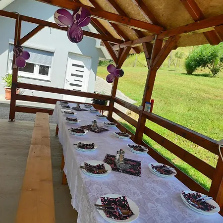 Ferienhaus Vikendica La Anja Laktaši