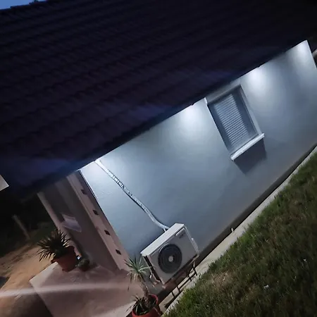 Ferienhaus Vikendica La Anja *